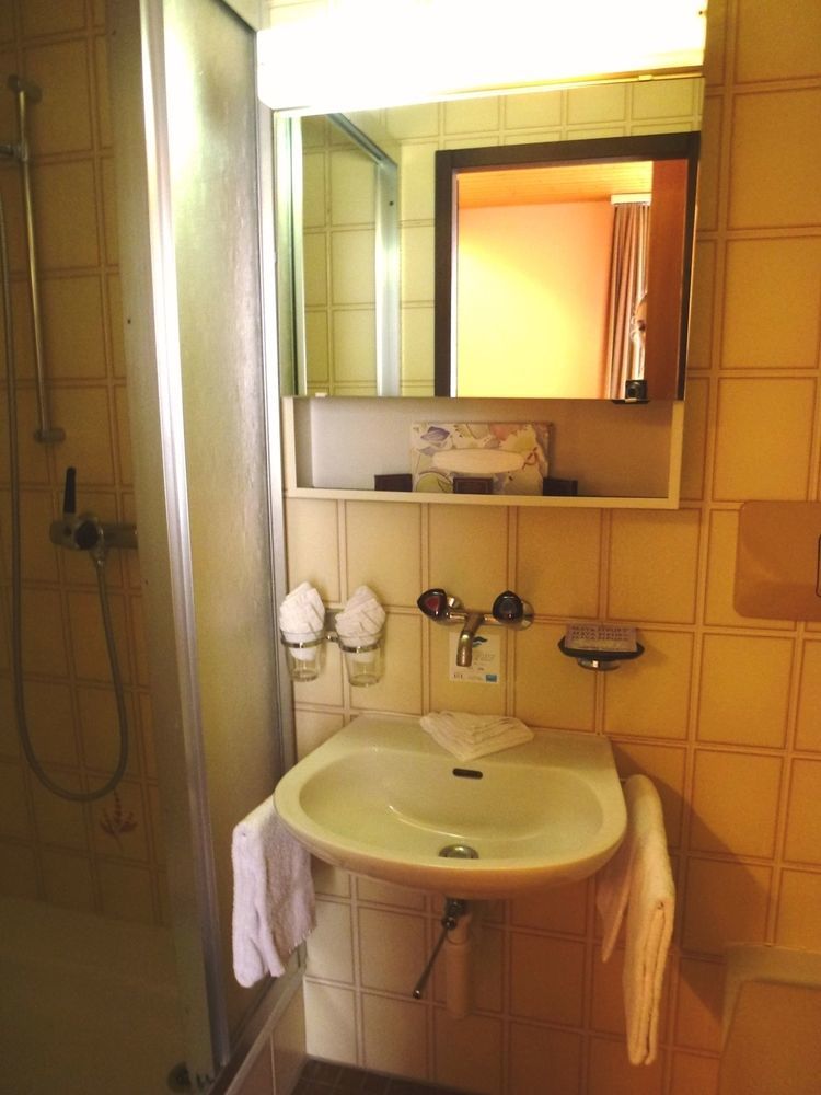 Post Hardermannli Hotel Unterseen Luaran gambar